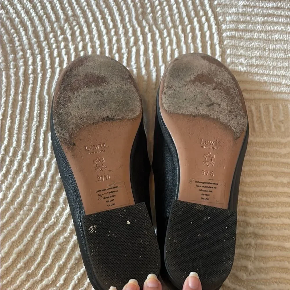 Lewit Black Loafers Classic Slip-On Design
